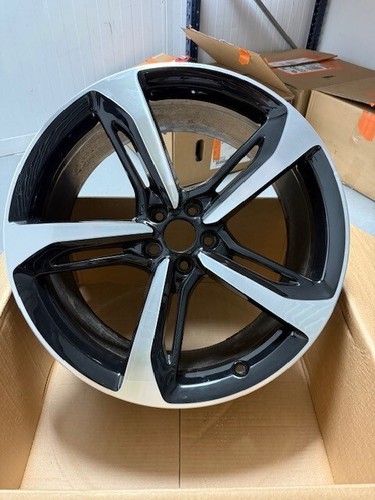 Audi stud alloy - audi,