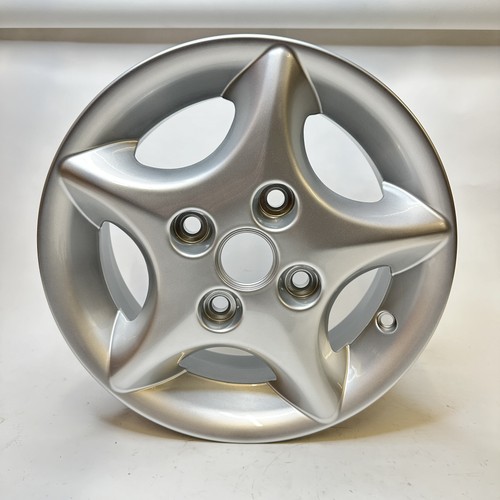 Hyundai 13inch spoke stud - 4,