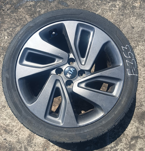 Kia stud 17inch alloy wheel - 4,
