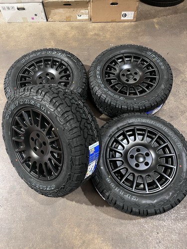 Brand new set black - new, 18”