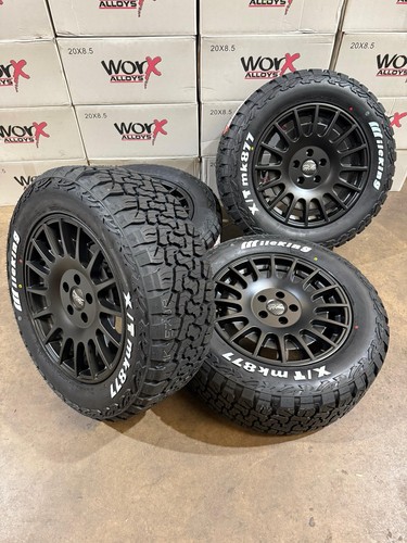 Brand new set black - set, 18”