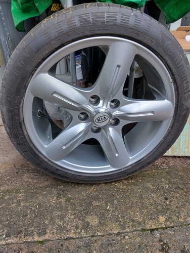 Alloy wheel 5 stud with - 17",